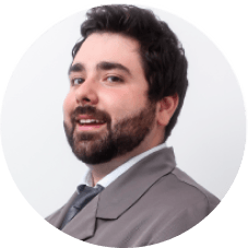 Dr. Lucas - Mestre e Especialista em Prótese Dentária | Especialista em Implantodontia | Estética Dental
